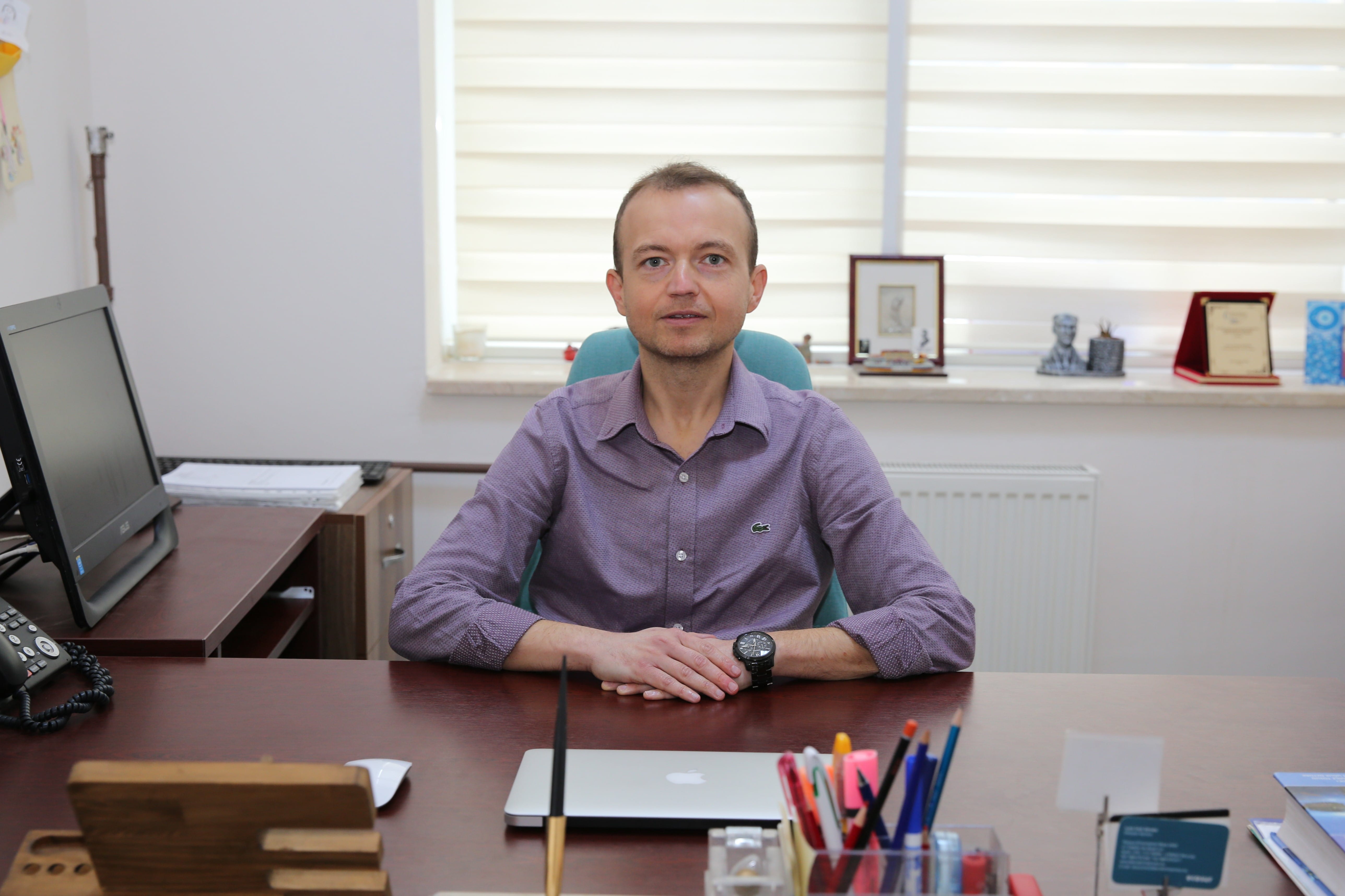 Öğretim Üyesi Resmi